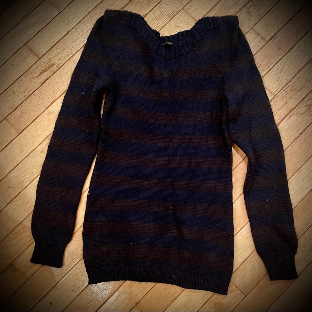 Theory super soft and warm striped navy sweater large
